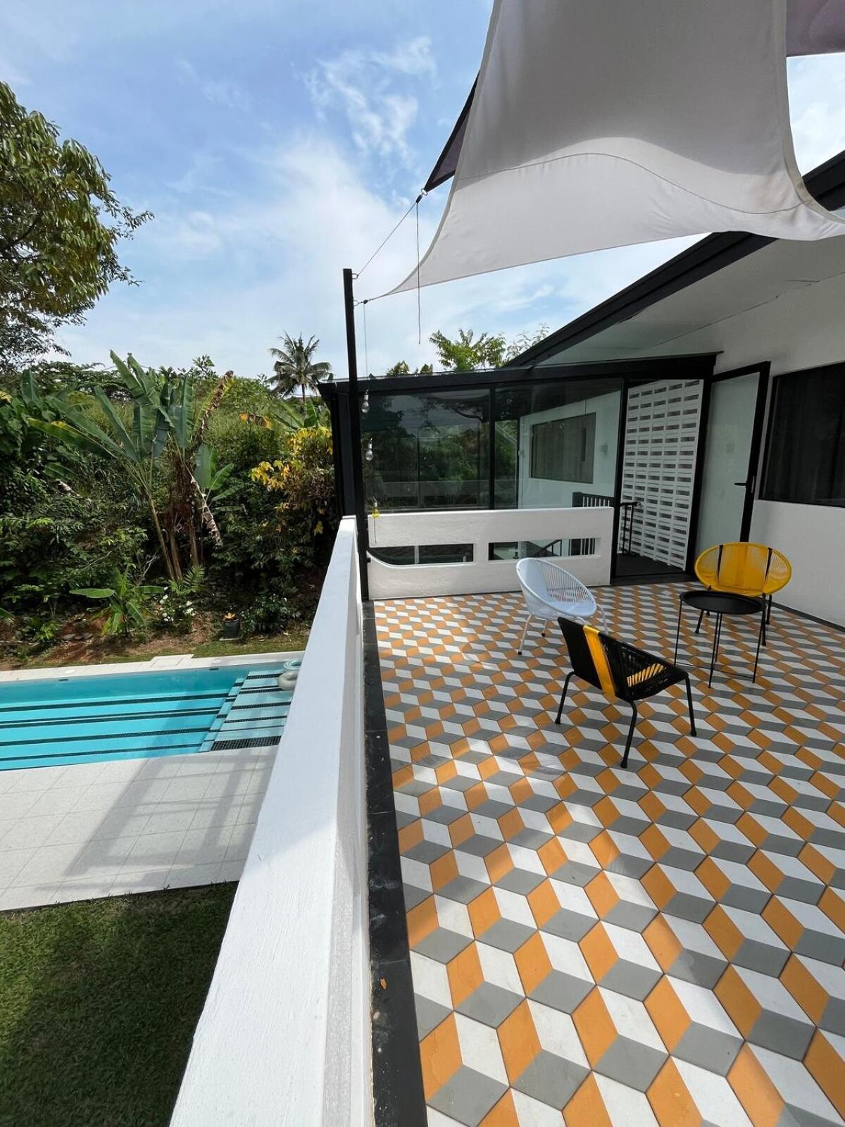 Clara Mutiara Pool Vila Seremban