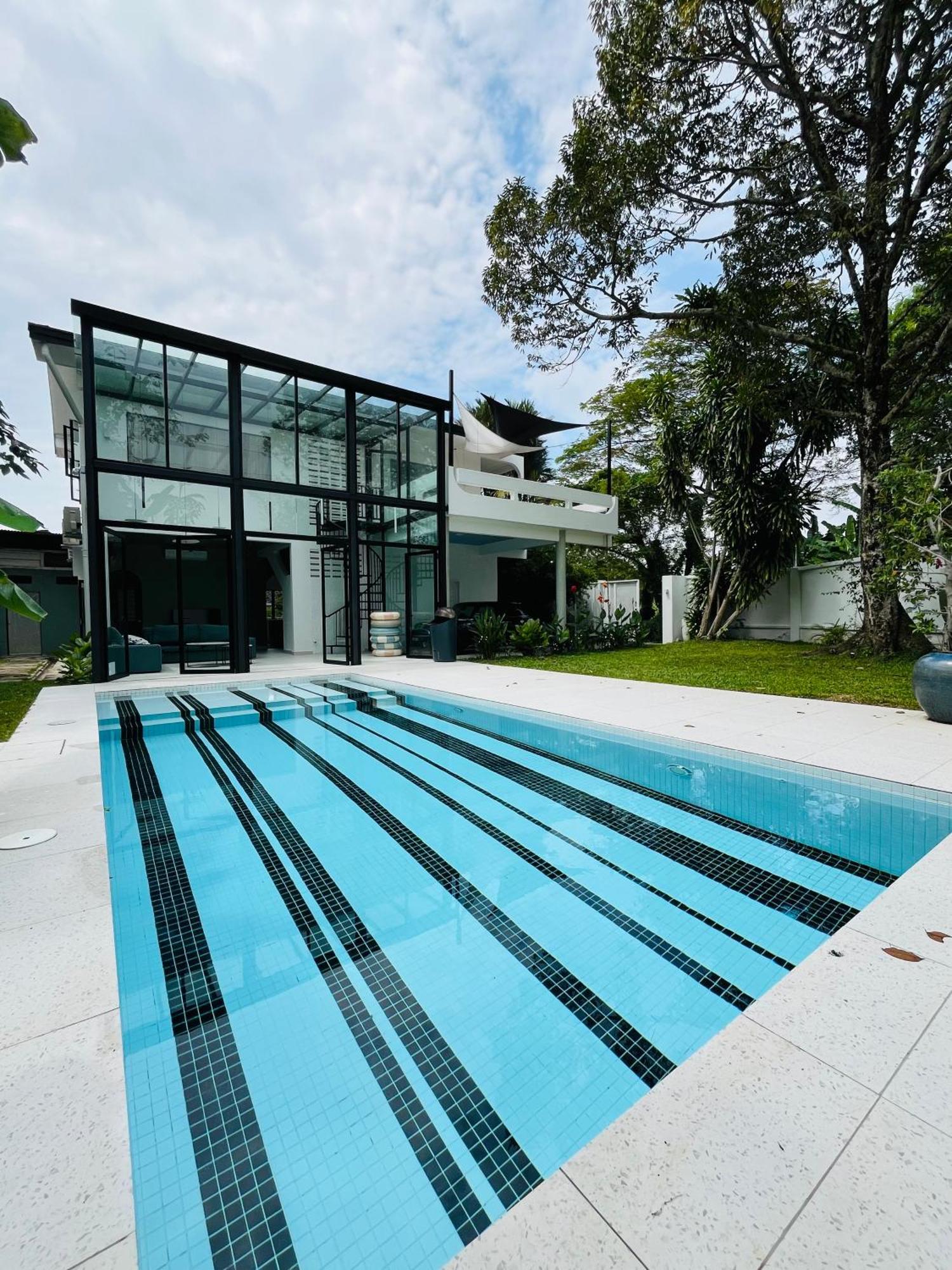 Clara Mutiara Pool Vila