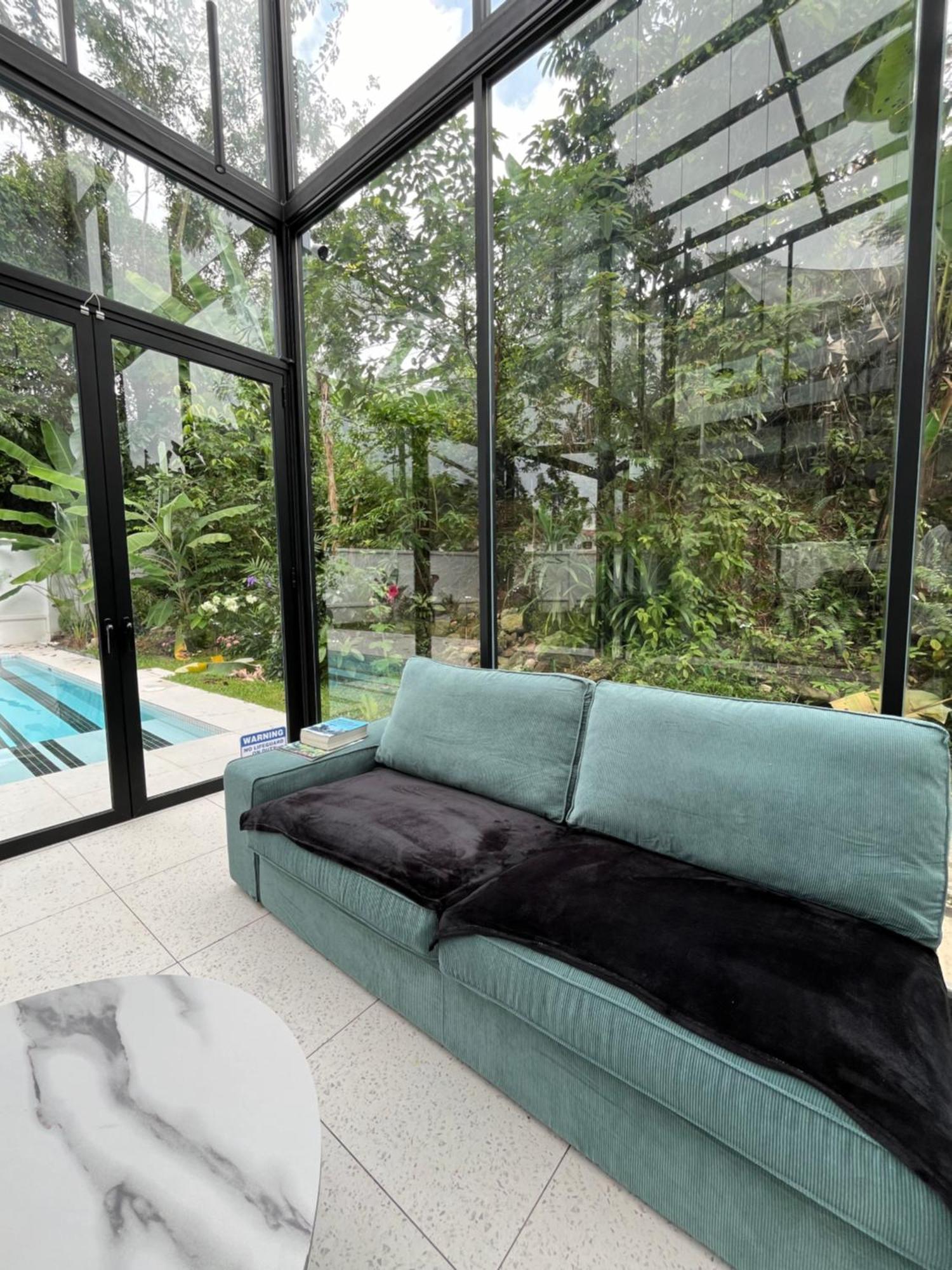 Vila Clara Mutiara Pool Seremban